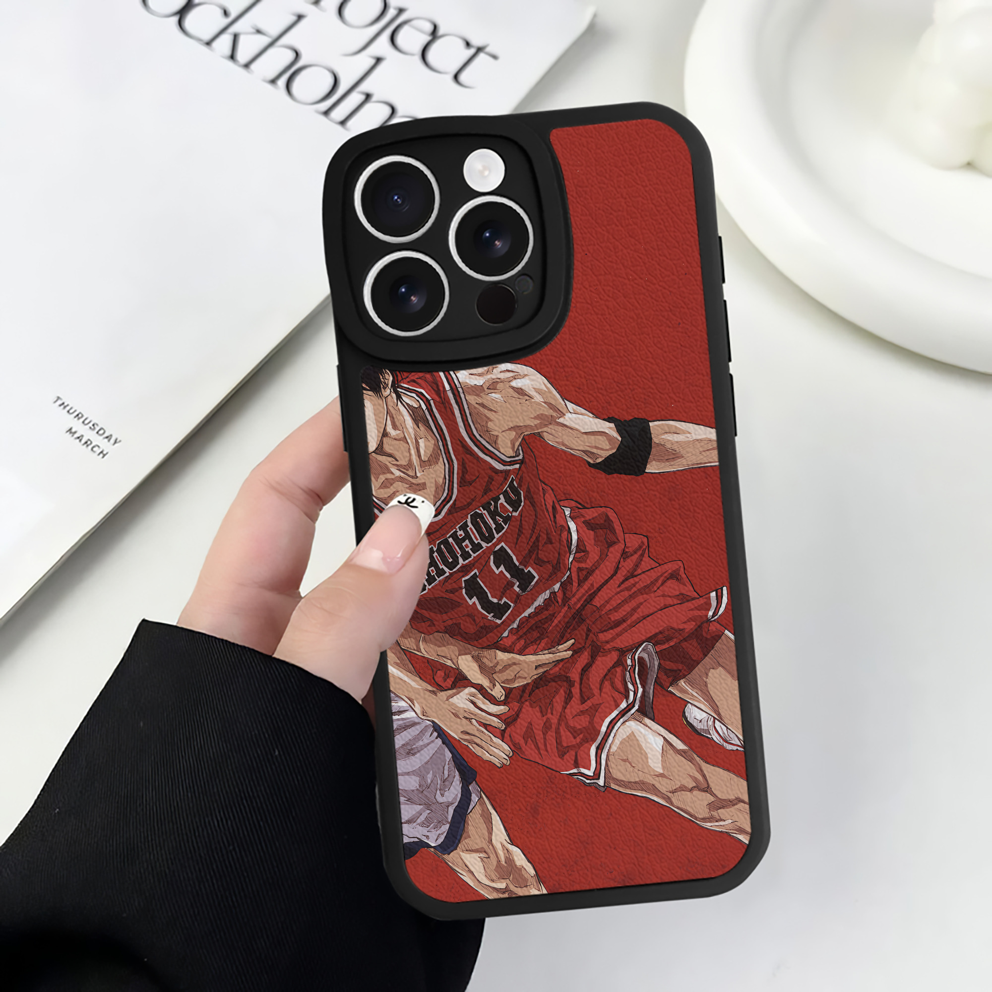 （画像用） SLAM DUNK／スラムダンク 【iPhone 16シリーズ対応】シリコンスマホケース（レザー調） 材質：シリコン